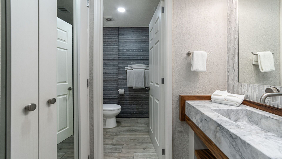 Bathroom 3, Beautiful Ocean View Retreat With Panoramic Ocean Views, Puerto Peñasco