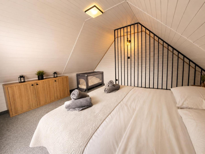Bedroom 2, Resort EDEN - domki, pokoje, apartamenty, sauna, jacuzzi, Puck