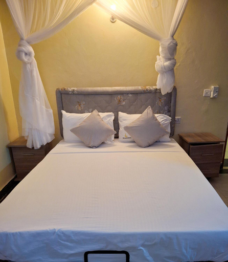 Bedroom 3, Oswald Resort, Nyali