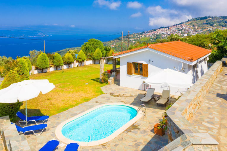 Sport & Beauty 2, Villa Katerina Private Pool, Sea Views, A/C, WiFi, Thessaly