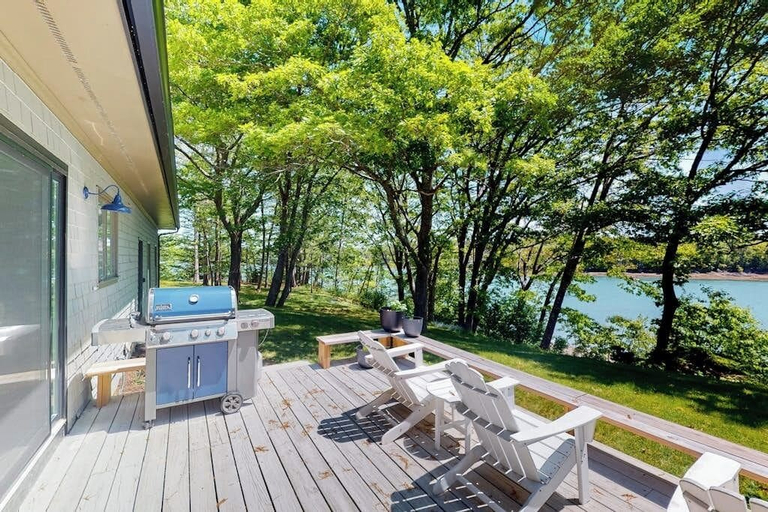 Terrace/patio 3, Water-view Retreat With Beach Access, Deck, Grill, EV Charger & Lawn Games, Cumberland