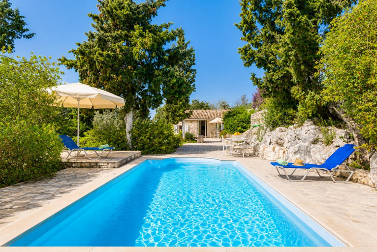 Sport & Beauty 3, Millers Cottage Large Private Pool, A/C, WiFi, Ionian Islands