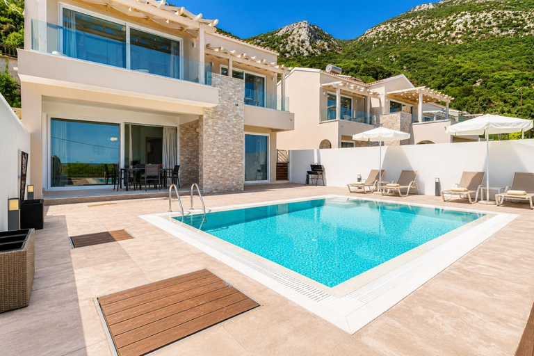 5, Villa Aglaia in Mparmpati, Ionian Islands