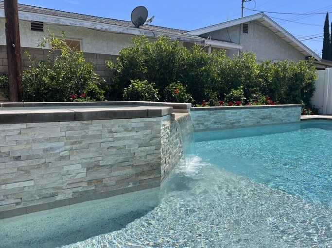 Others 3, Beautiful Remodel 3 Bedroom 2 Bathroom Home With Pool & Jacuzzi, Orange
