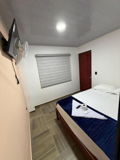 Room 4, Hotel Lancan, Pauna