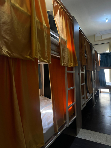 Bedroom 4, Lunar Beach Hostel, Abu Dhabi City
