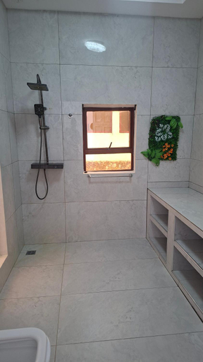 Bathroom, Kilifi Pearl Beach Resort, Kilifi South