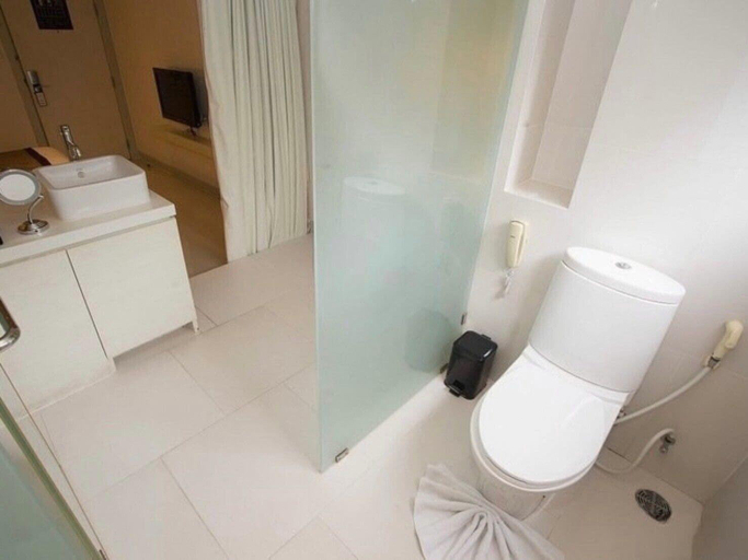 Bathroom 4, Hiptique Sukhumvit 13, Wattana