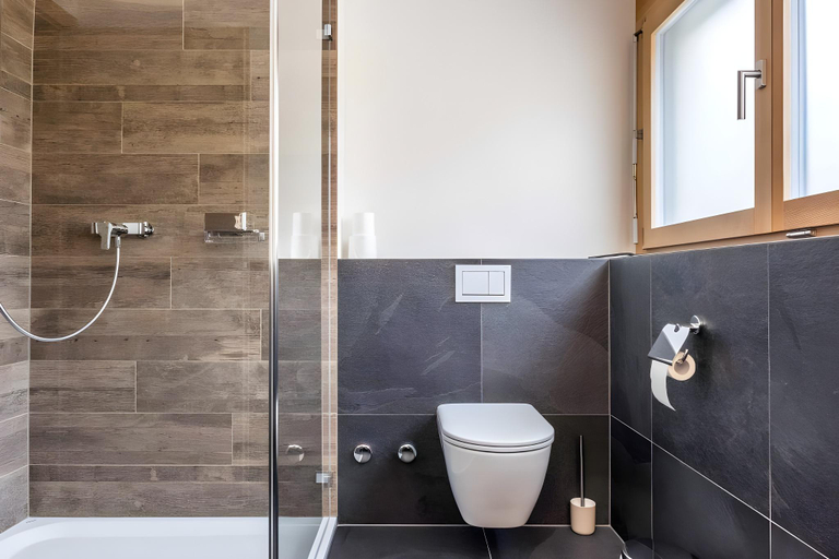 Bathroom 3, Eiger Panoramica - Aare Jungfrau AG, Interlaken