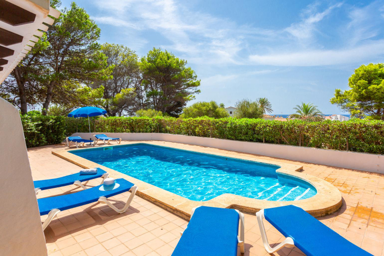 Others 3, Villa Binimary, Baleares