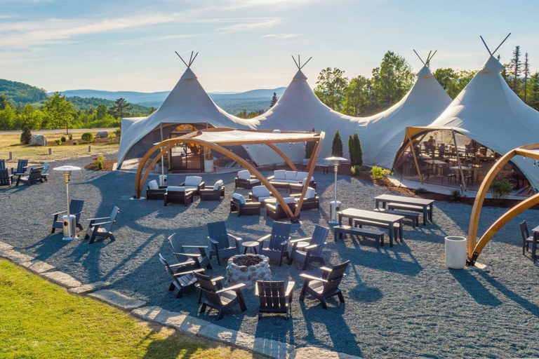 Outdoor dining, Under Canvas White Mountains, Coos
