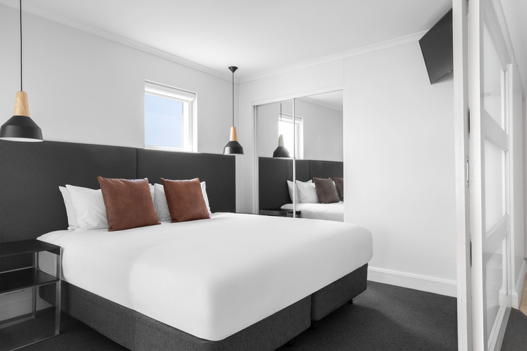 Bedroom 2, MANTRA ON KENT, Sydney