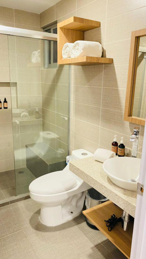 Bathroom 3, Hotel Boutique Dawat WTC, Mexico City