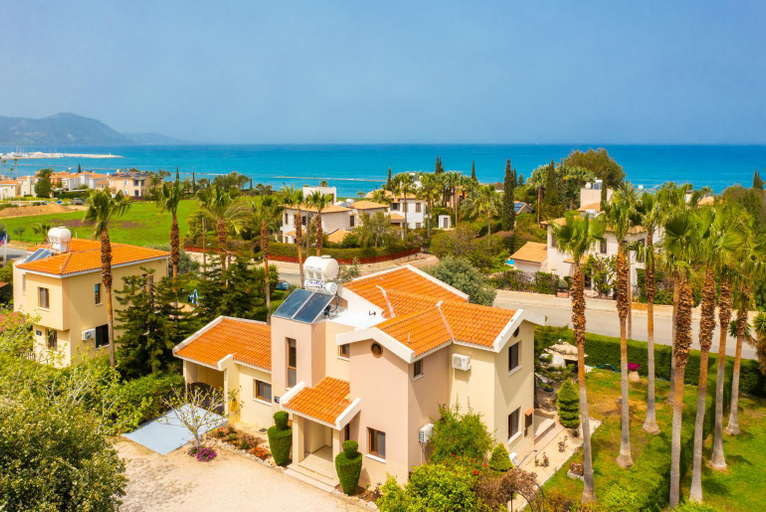 Others 3, Villa Halima Alexandros