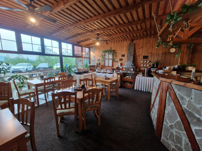 Food & Drinks 2, garni Hotel ASAS, Most