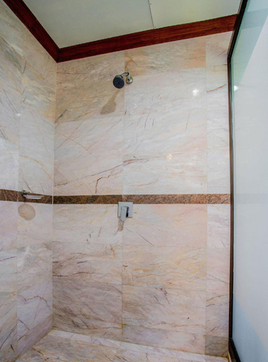 Bathroom, The Uncle beach resort and Seaside residence, Bang Saphan Noi