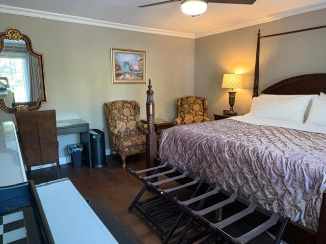 Bedroom, Casa Blanca Boutique Bed & Breakfast, Niagara
