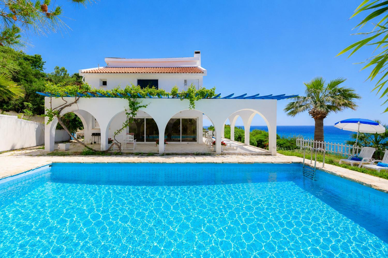 2, Panorama Villa in Pomos