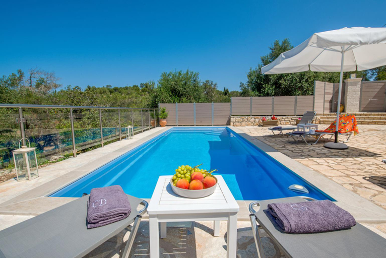 Others 2, Villa Constadina Large Private Pool, A/C, WiFi, Ionian Islands