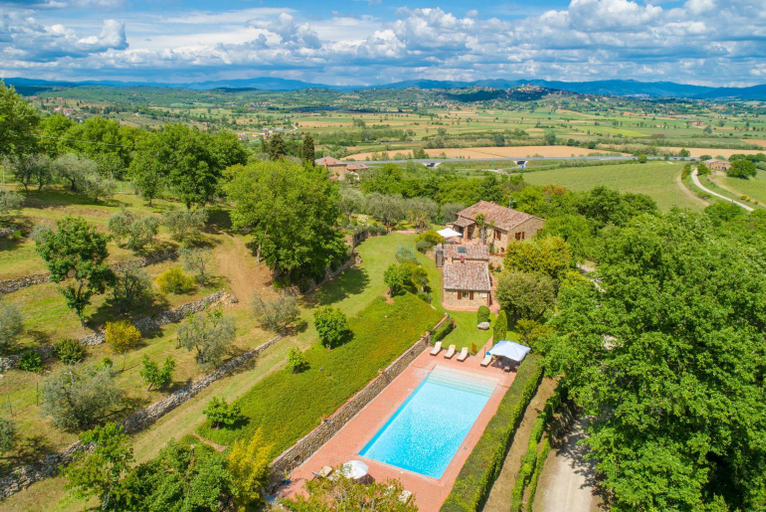 2, Villa Bramasole Large Private Pool, WiFi, Siena