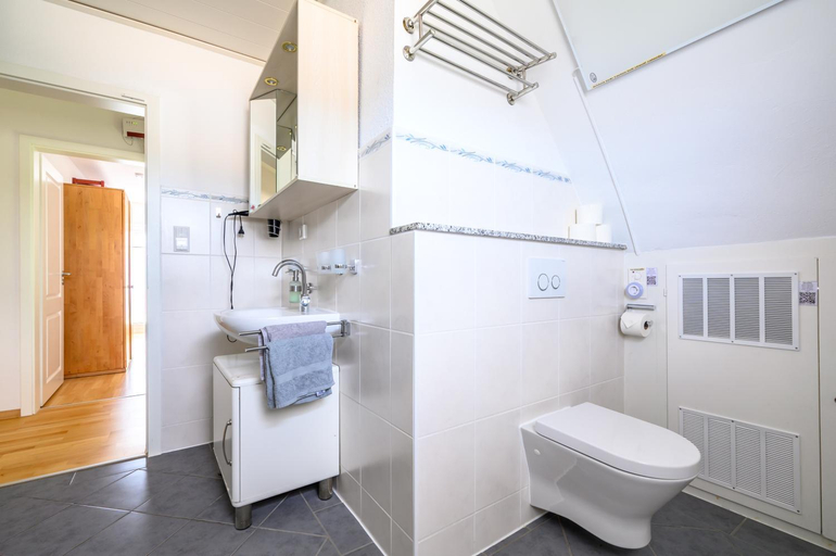 Bathroom 2, Cosy Family Home, Schwarzwald-Baar-Kreis