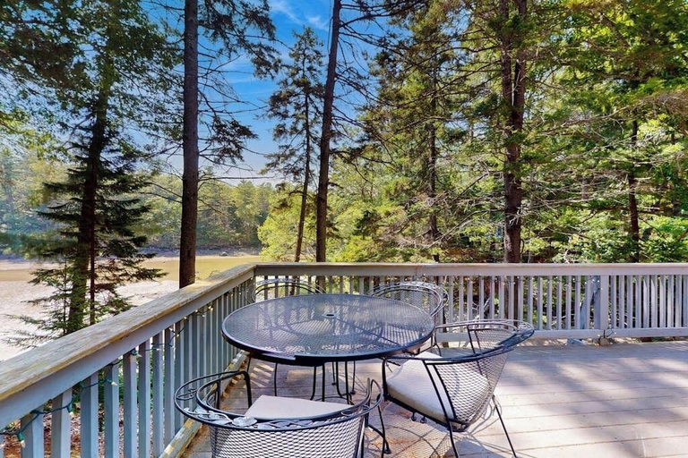 Outdoor dining, Geodesic Dome w/ Riverfront Deck, Lovely Views, & High-speed Wifi - Dogs Welcome, Lincoln