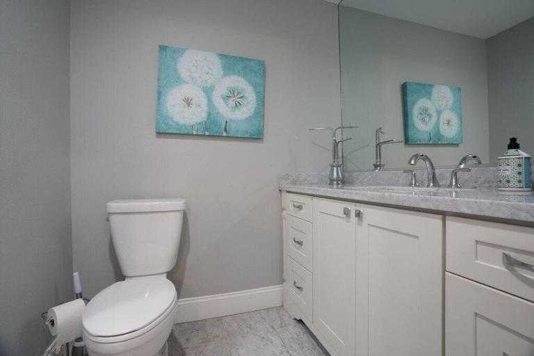 Bathroom 3, 4 bedroom, 3 bathrooms Pool Home, Orange