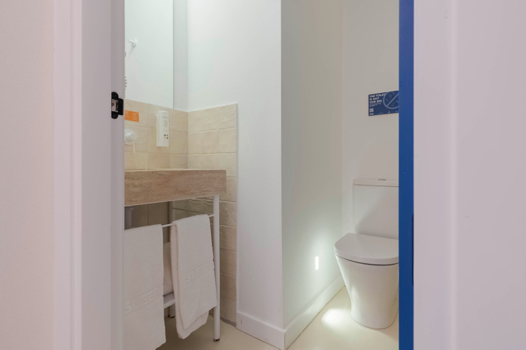 Room 4, SLEEPN Valencia, Valencia