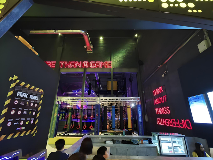 Food & Drinks 4, Almas Netflix 100mbps By STAY, Johor Bahru