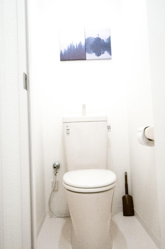 Bathroom 3, Tsuruhashi 10ppl House 3min-Sta 6min-NambaUSJ, Osaka