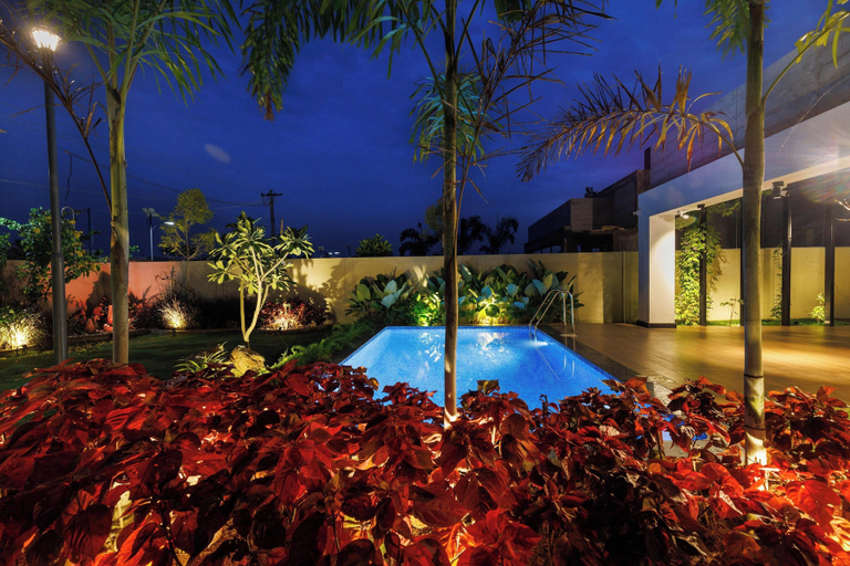 Outdoor pool, Aquagrove Villa by Stayjade Pvt Pool 1hr HSR, Krishnagiri
