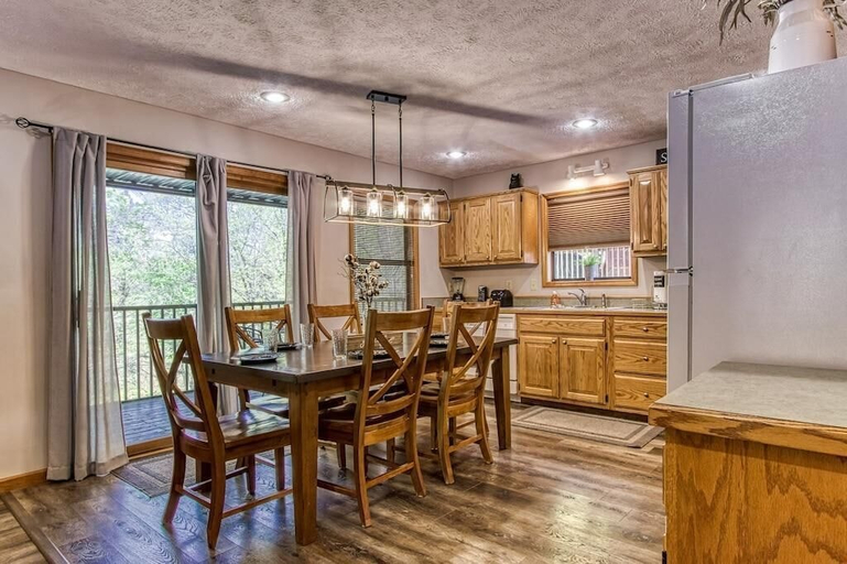 Private kitchen 3, Foxes Den, Sevier