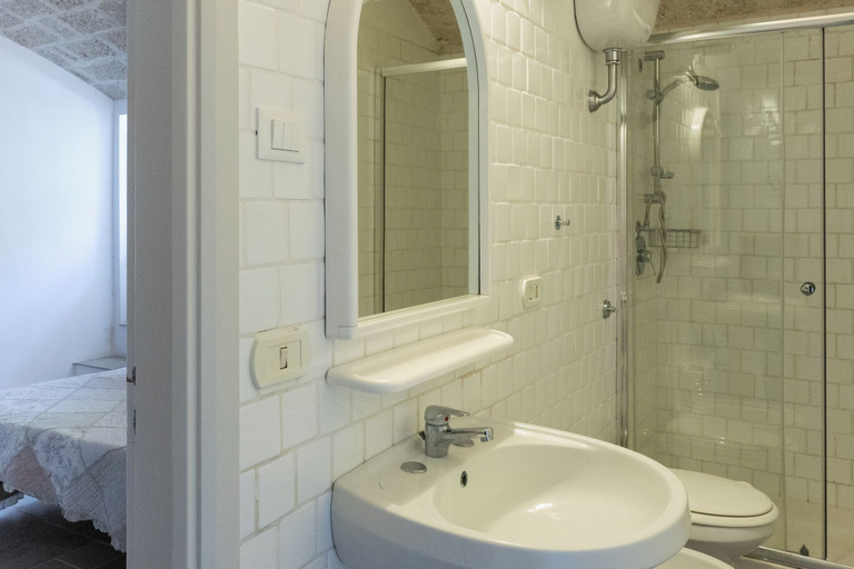 Bathroom 3, Dimora Storica Maccarone by Wonderful Italy, Bari
