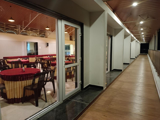 Food & Drinks 5, CLIFF VIEW RESORT, Salem