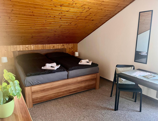 Bedroom 2, Hvezdonice Hostinec U Kuzelku, Praha - východ