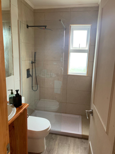 Bathroom 3, Vuelta al Sur, Llanquihue
