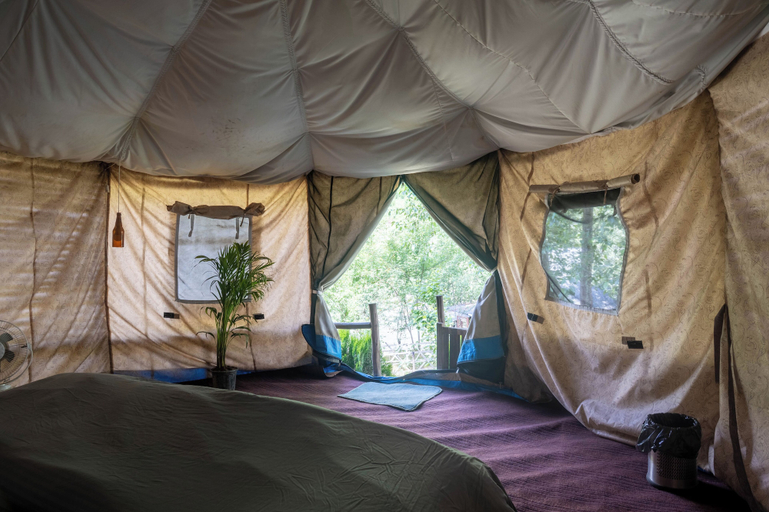 Room 2, Aloha Riverside, Kullu