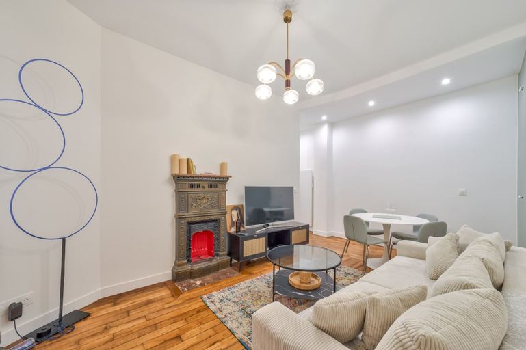 Room 1, Renovated 1BD Walk to 6th 7th and Montparnass, Paris