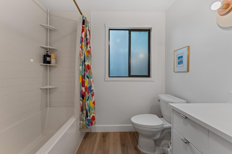 Bathroom 2, Mid-Century Modern Dream Retreat, Central Okanagan