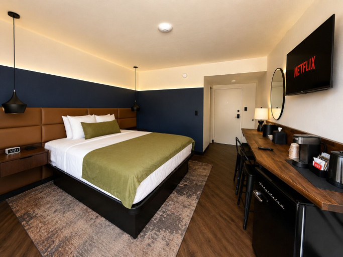 Bedroom 2, The Wesley Hotel, Coconino