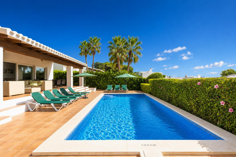 Others 2, Villa Binipaco, Baleares