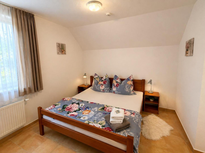 Bedroom 2, Penzion U zameckeho parku, Jindřichův Hradec
