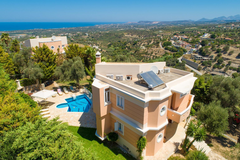 Others 3, Villa Pelagos, Crete