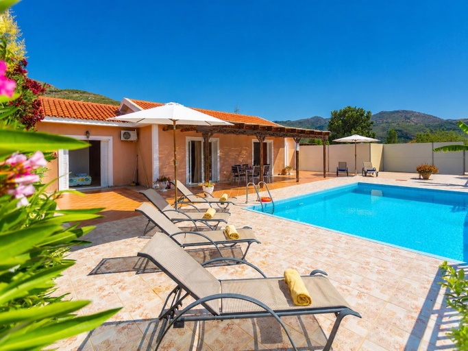 Sport & Beauty 2, Villa Peach, Ionian Islands