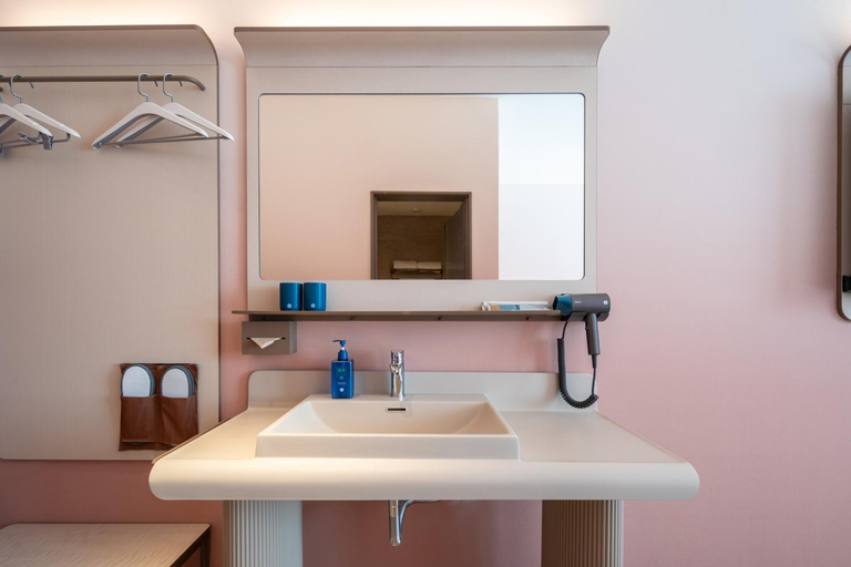 Bathroom 3, Hanting Hotel Qingdao High-tech Zone Convention Center, Qingdao