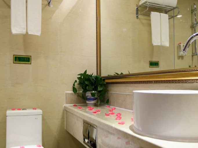 Bathroom 3, Vienna International Hotel Shenzhen Futian District Jingtian, Shenzhen
