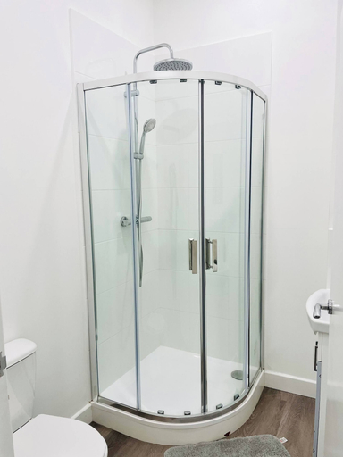 Bathroom 5, Beautiful Place to Stay, London