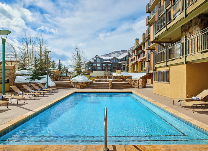 Sport & Beauty, Enzian - CoralTree Residence Collection, Eagle