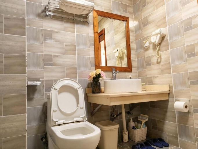 Bathroom 2, 八零年代客栈, Zhangjiajie