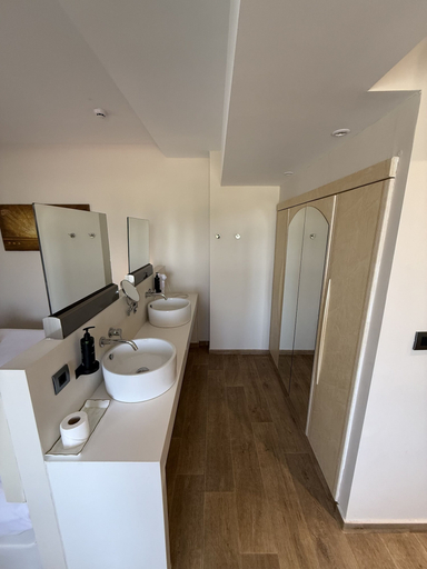 Bathroom 5, Sunny Days Hotel, South Aegean